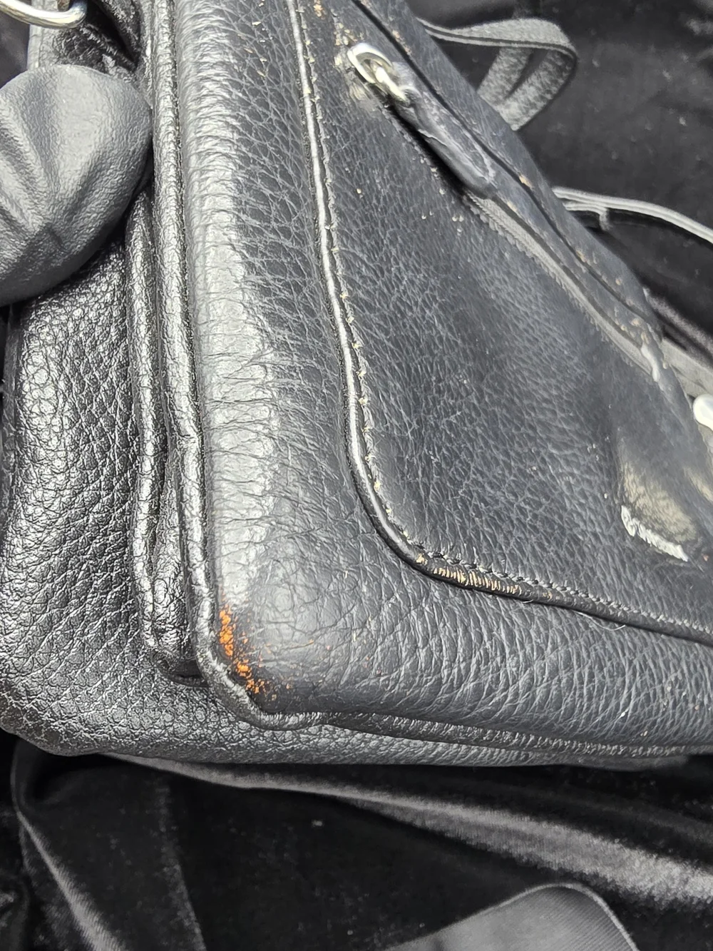 Giani Bernini's versatile crossbody Black Leather Crossbody Bag